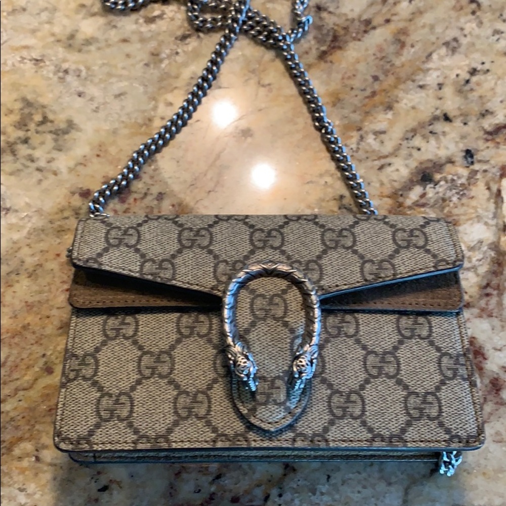 SOLD! 🚨 Gucci super mini Dionysus